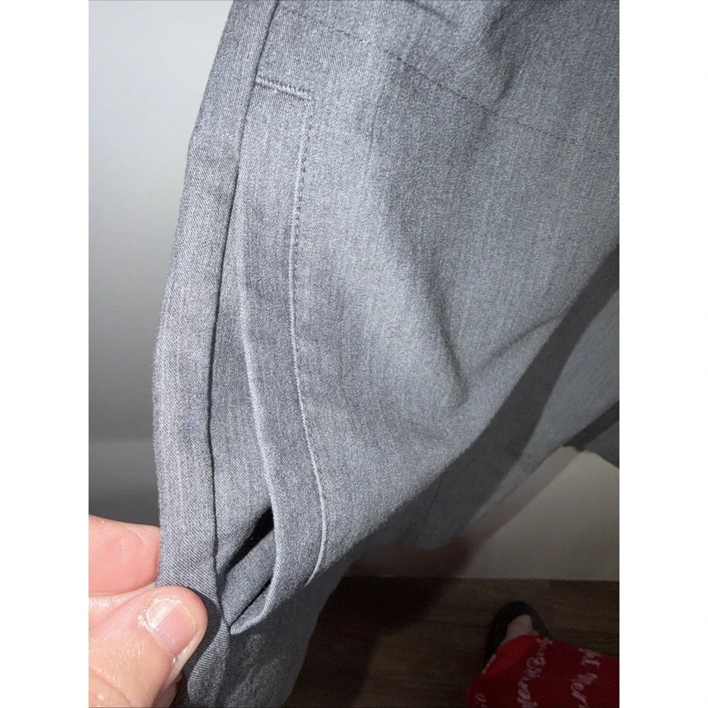 FIGS Mens Chisec Three-Pocket Scrub Top Size Medium Gray Style # TM3000